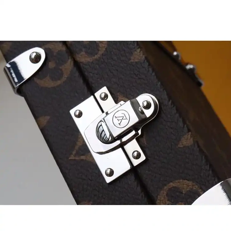 Fashionrepsfam ru 2107YA0130 Bags LV 1016